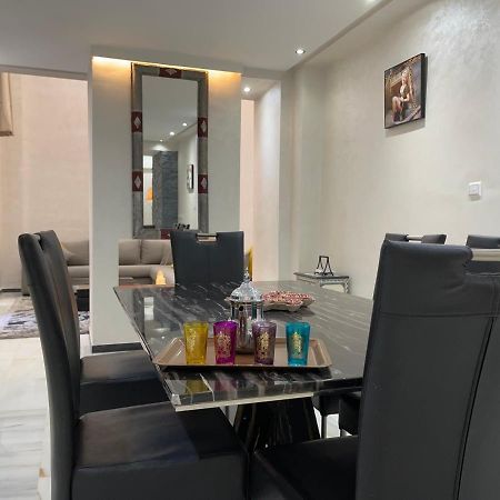 Appartement En Duplex Avec 3 Chambres Haut Standing Gueliz Marrakech Marrakesh Exteriör bild
