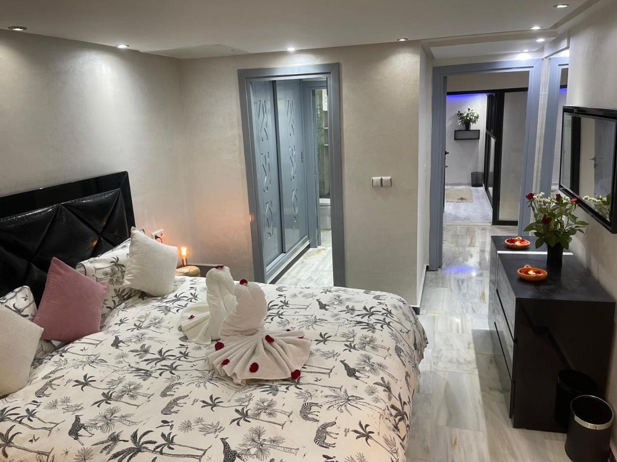 Appartement En Duplex Avec 3 Chambres Haut Standing Gueliz Marrakech Marrakesh Exteriör bild